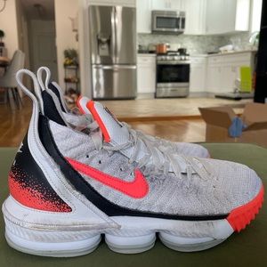 LeBron 18